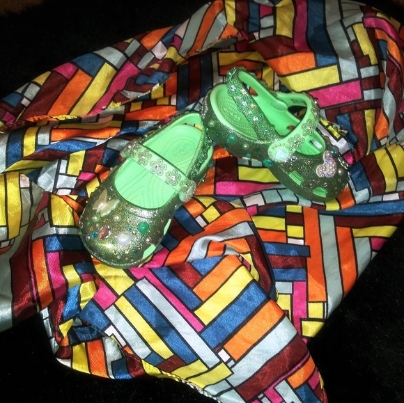 Kids Crocs - Picture 2 of 4